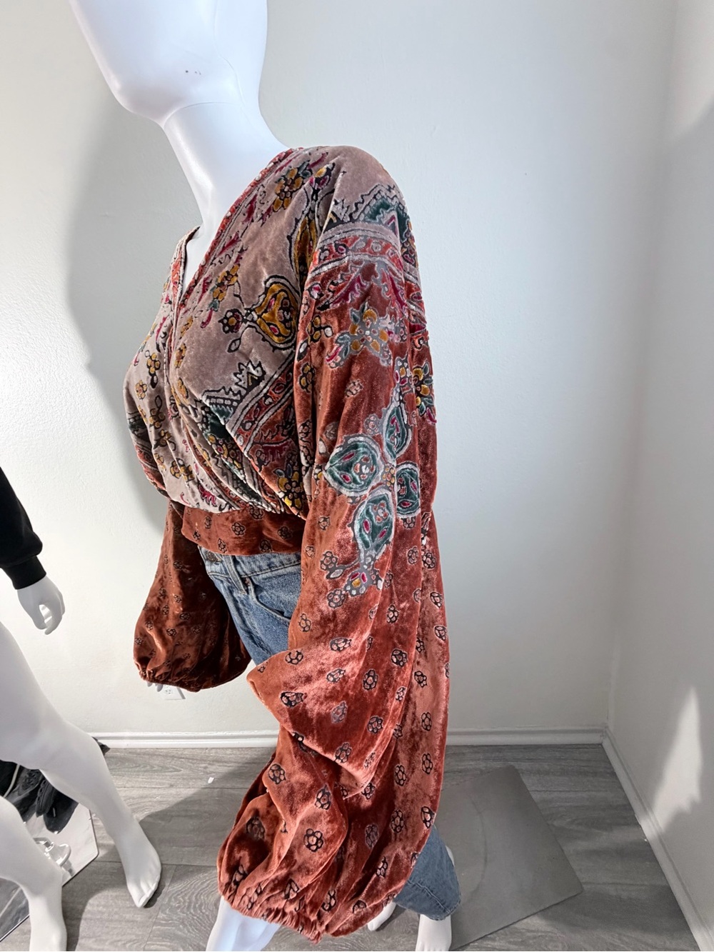 Free people “Mata Hari”. Velvet Blouse - Picture 5 of 8
